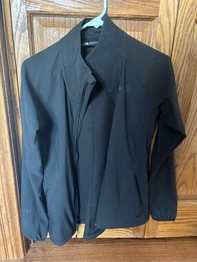 The North Face Black Women's Softshell Performance Jacket